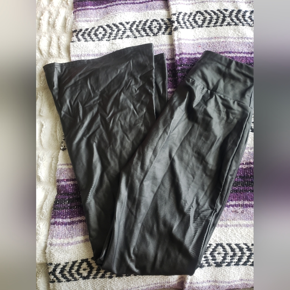Women's Flared Leggings